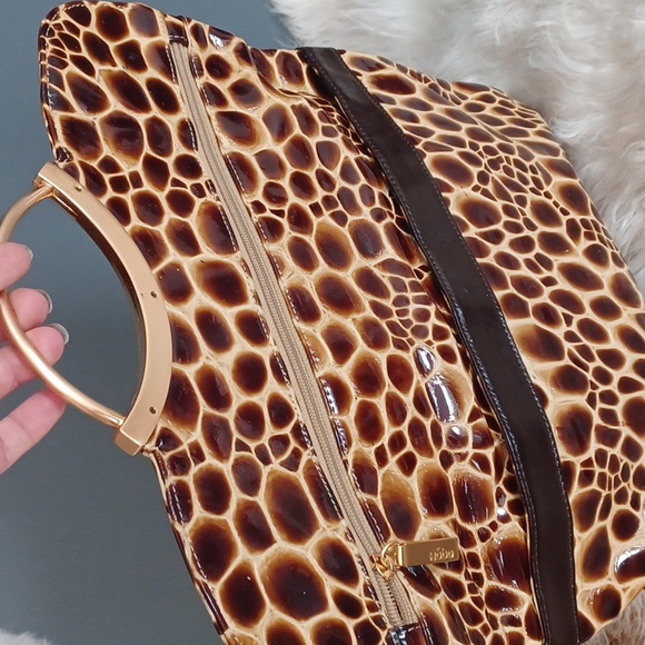 Hobo Medium Size Clutch - Picture 4 of 14